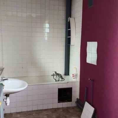 Avant Rénovation de la salle de bain pour investissement locatif à Amiens