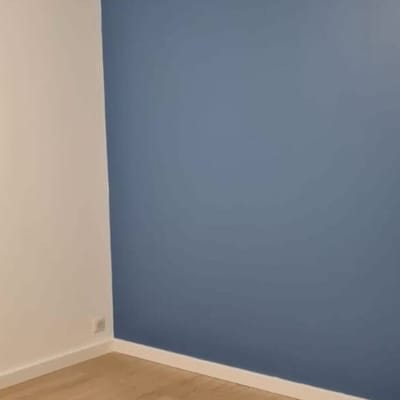 Mise-en-peinture-chambre-rénovation-appartement-montpellier