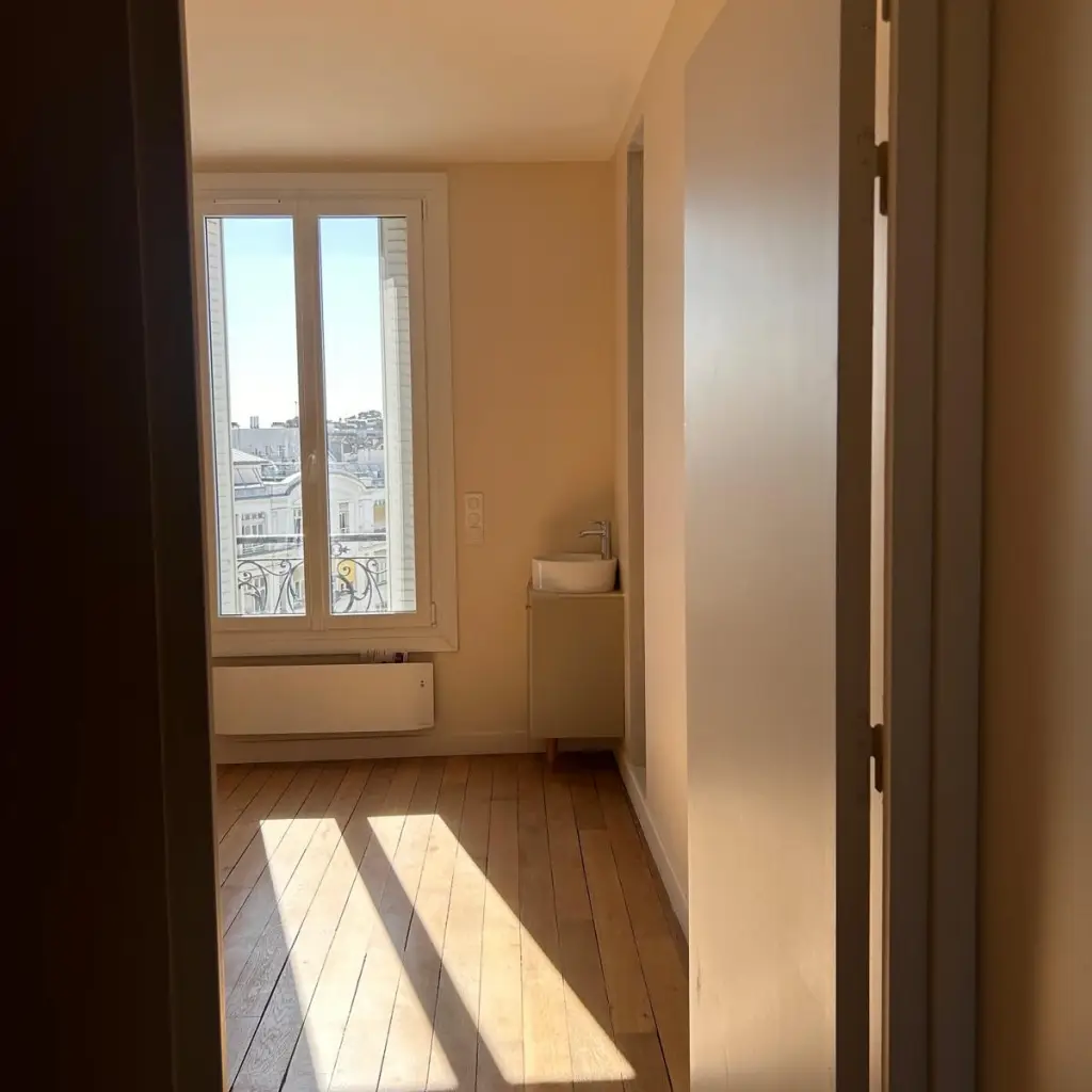 Rénovation appartement haussmannien couleurs neutres